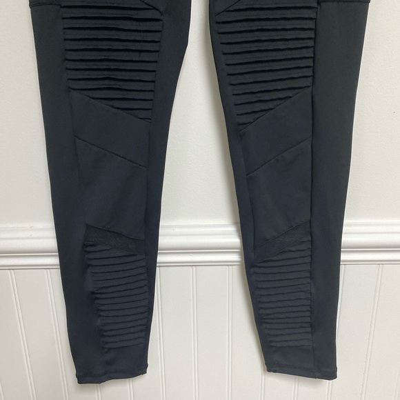 Constantly Varied Gear Women’s Leggings Pockets Black Size XL - Picture 3 of 6